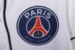 Camiseta estilo béisbol PSG 2025 blanca con ribetes negros. — foto 9