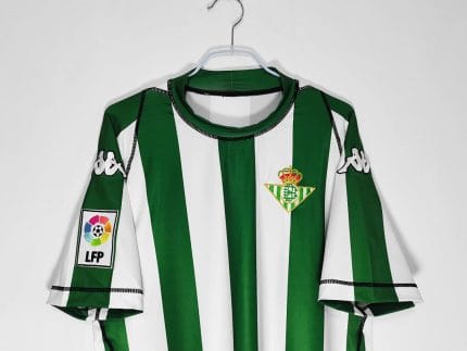 Camiseta retro del Real Betis Balompié de la temporada 2003/04, primera equipación. — foto 2