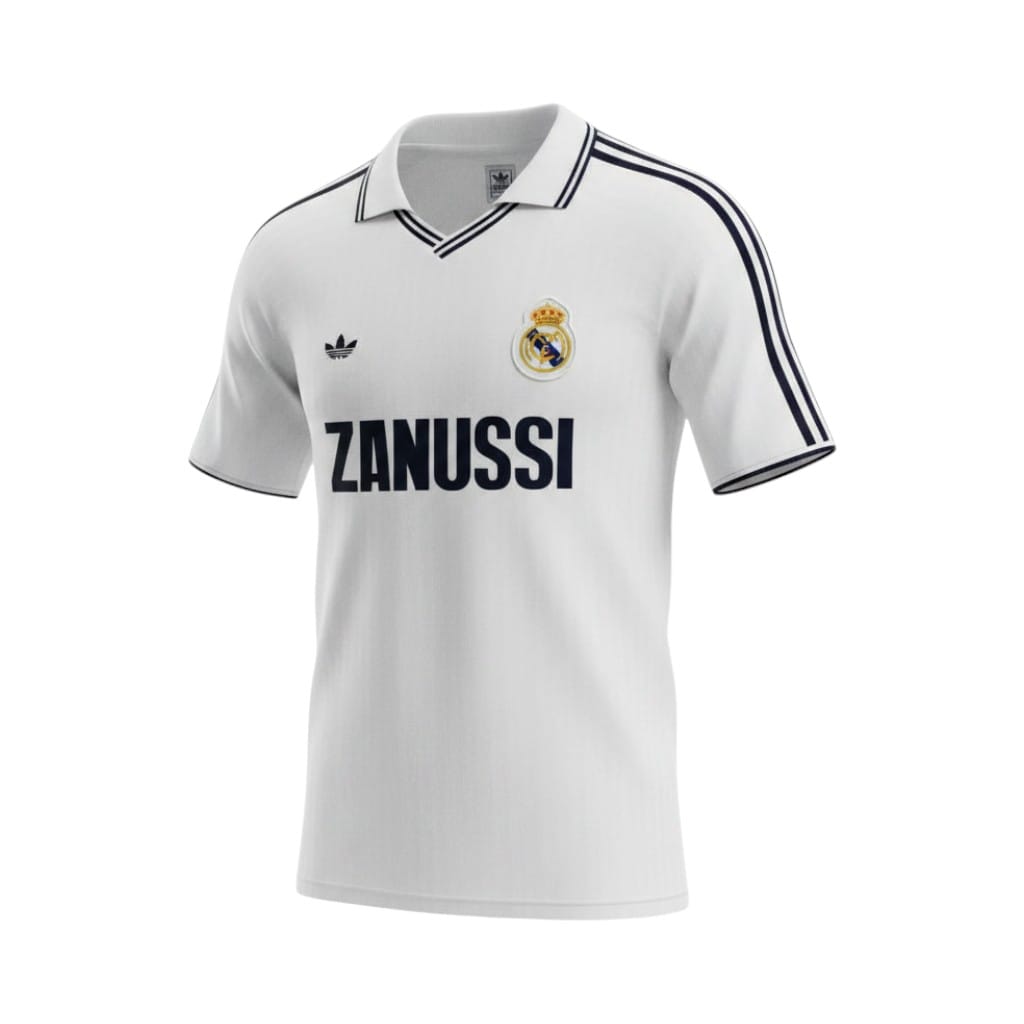 camiseta-retro-real-madrid-1984-85-primera-equipacion-01 Camiseta retro Real Madrid 1984/85 primera equipación — vista frontal en maniquí