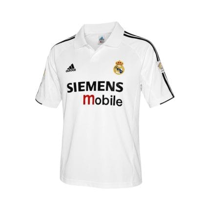Camiseta retro Real Madrid 2002/03 Primera Equipación — vista frontal en maniquí