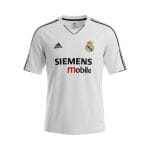 Camiseta retro Real Madrid 2003/04 Primera Equipación — vista frontal en maniquí