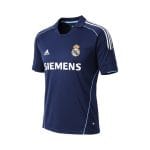 Camiseta retro Real Madrid 2005/06 segunda equipación azul marino — vista frontal en maniquí