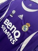 Camiseta retro Real Madrid 2006/07 segunda equipación morada — foto 5