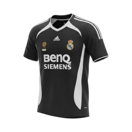 Camiseta retro Real Madrid 2006/07 tercera equipación negra con detalles blancos y patrocinador BenQ Siemens. — vista frontal en maniquí