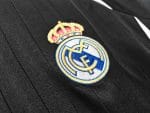Camiseta retro Real Madrid 2006/07 tercera equipación negra con detalles blancos y patrocinador BenQ Siemens. — foto 9