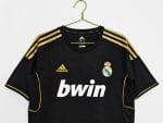 Camiseta retro Real Madrid 2011/12 segunda equipación negra y dorada — foto 10