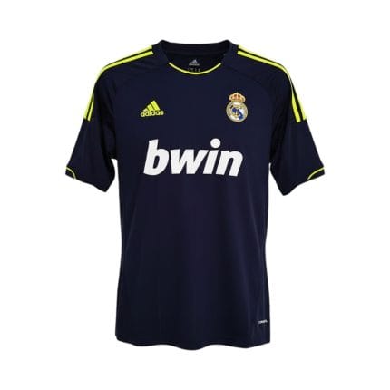 Camiseta retro Real Madrid 2012/13 segunda equipación — vista frontal en maniquí