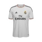 Camiseta retro Real Madrid 2013/14 Primera Equipación — vista frontal en maniquí