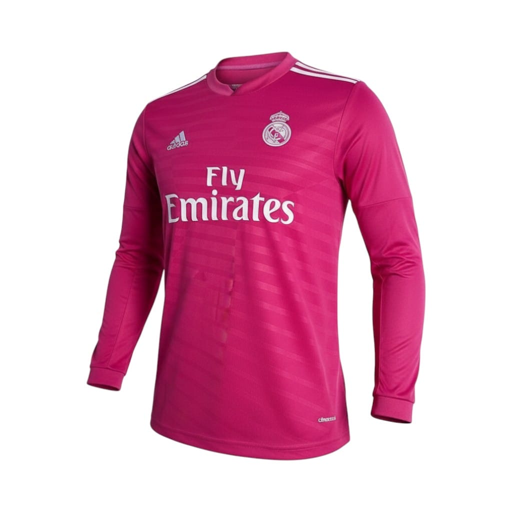 camiseta-retro-real-madrid-2014-15-segunda-equipacion-manga-larga-01 Camiseta retro Real Madrid 2014/15, segunda equipación fucsia de manga larga. — vista frontal en maniquí