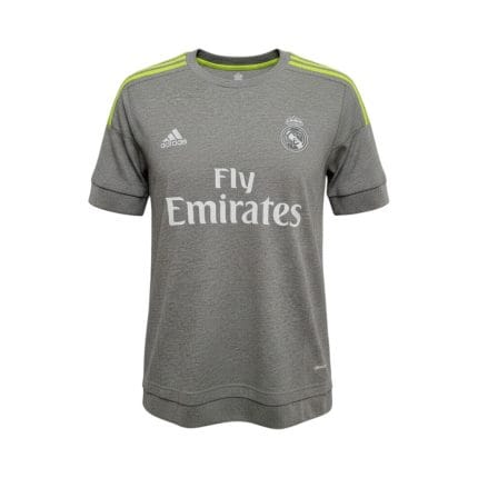 Camiseta retro Real Madrid 2015/16 segunda equipación gris — vista frontal en maniquí