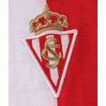 Camiseta de la primera equipación del Sporting de Gijón para la temporada 2026/27, versión de adulto.