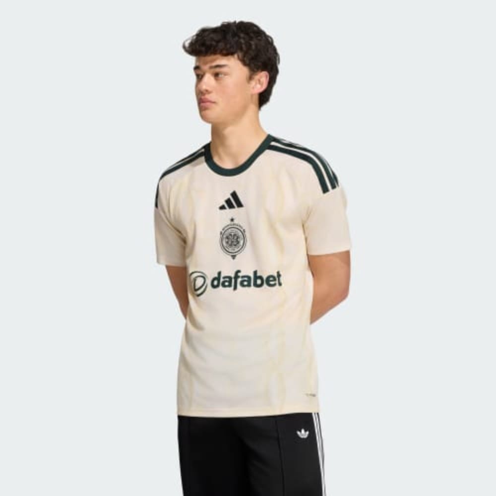CAMISETA TERCERA EQUIPACIÓN CELTIC FC 26/27 Camiseta de fútbol de la tercera equipación del Celtic FC para la temporada 26/27, versión de adulto.