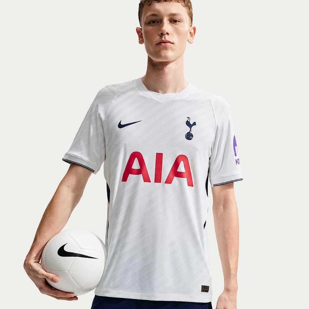 Camiseta Versión Jugador Tottenham 26/27 Camiseta de fútbol versión jugador del Tottenham para la temporada 26/27, primera equipación para adulto.