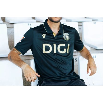 Camiseta de fútbol visitante del Burgos CF para la temporada 2026/27. Segunda equipación oficial para adulto.
