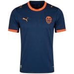 Imagen de la camiseta visitante del Valencia CF para la temporada 2026-2027. Segunda equipación oficial de fútbol.