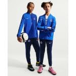 Chándal oficial para niño del Inter de Milán para la temporada 2026/2027. Equipación completa de entrenamiento infantil.
