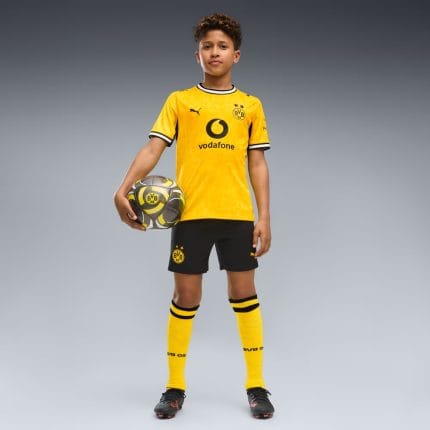 Equipación de niño del Borussia Dortmund para la temporada 2026-2027. Primera equipación oficial en tallas infantiles.