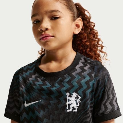 Equipación de portero para niños del Chelsea FC, temporada 2026/27. Kit completo con camiseta, pantalón y medias oficiales.