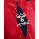 Tercera equipación para niños del Celta de Vigo para la temporada 2026-2027. Conjunto de camiseta y pantalón corto oficial.