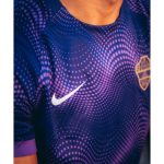 Camiseta del Elche CF, segunda equipación visitante para la temporada 2026/2027. Diseño oficial para adulto.