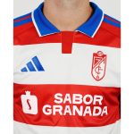 Camiseta de fútbol del Granada CF para la temporada 2026-2027. Primera equipación oficial para adulto en rojo y blanco.