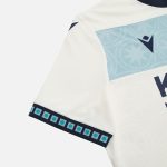 Camiseta de fútbol oficial Osasuna visitante para la temporada 2026/27. Segunda equipación del club rojillo para adulto.