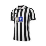 Camiseta retro Juventus 1998/99 primera equipación — vista frontal en maniquí