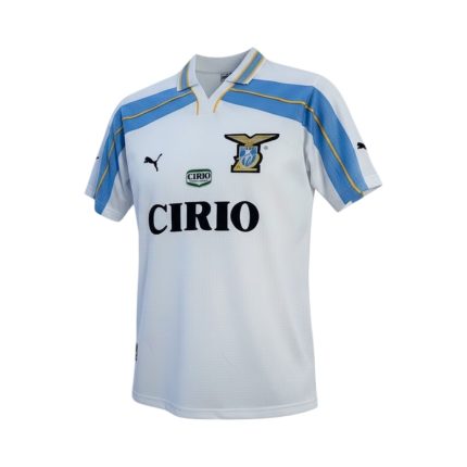 Camiseta retro Lazio 1999/00 tercera equipación blanca con detalles celestes y amarillos. — vista frontal en maniquí
