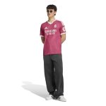 Tercera equipación del Re. Madrid para la temporada 2027. Camiseta de fútbol alternativa para aficionado.