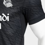 Camiseta de la segunda equipación de la Real Sociedad para la temporada 26/27. Uniforme de visitante oficial para adulto.