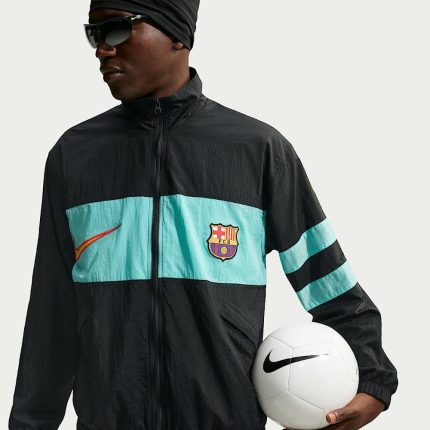 Chaqueta de fútbol del FC Barcelona, versión alternativa para la temporada 2026/2027. Diseño oficial para adulto.